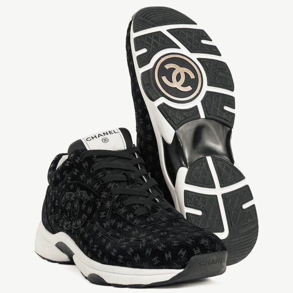 Chanel 22A Black Printed-CC-Logo Suede Low-Top Sneakers - Picture 4 of 15